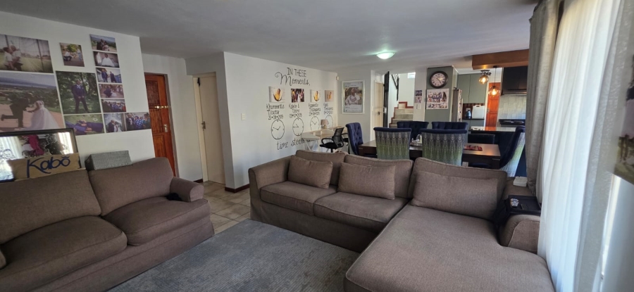 3 Bedroom Property for Sale in Melodie North West